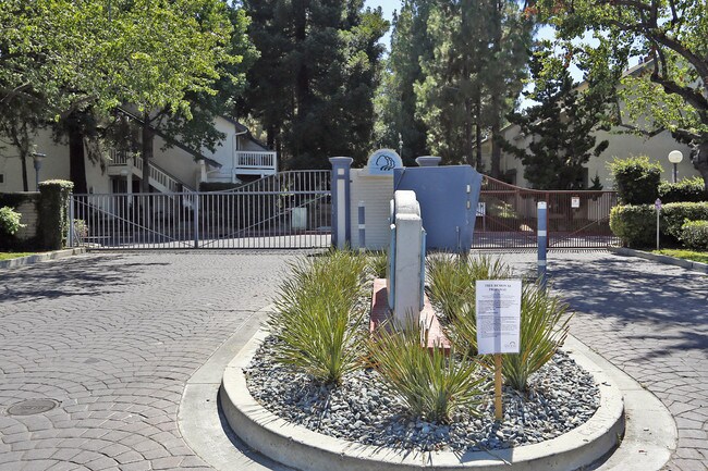 2091 McLaughlin Ave in San Jose, CA - Building Photo - Building Photo