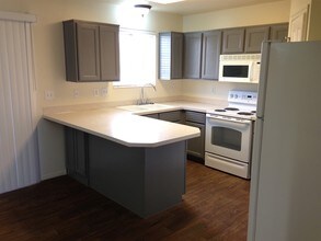 1738 N 2275 W in Clinton, UT - Foto de edificio - Building Photo