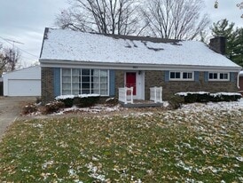 963 Torrence Dr in Springfield, OH - Building Photo