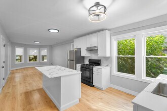 1406 N Kildare Ave, Unit 1 in Chicago, IL - Building Photo - Building Photo
