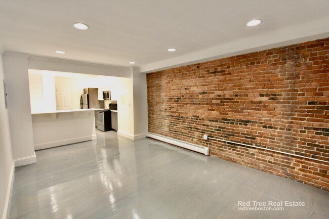 125 Saint Botolph St, Unit 4 in Boston, MA - Building Photo - Building Photo