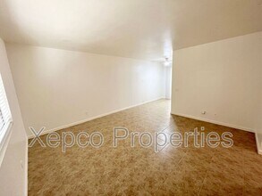 479 Bradshaw E Ln in Palm Springs, CA - Building Photo - Building Photo