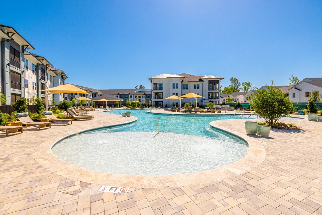 Botanic Apartments in Pooler, GA - Building Photo