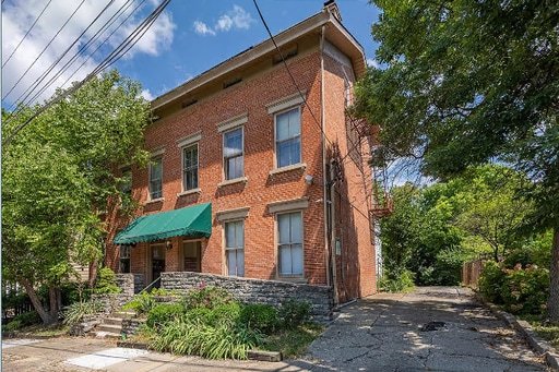 property at 30 E Hollister St