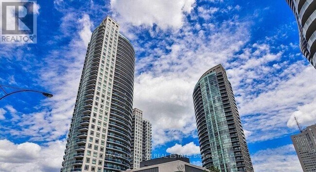 80 Absolute Ave in Mississauga, ON - Building Photo - Building Photo