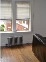 2105-2111 Grove Ave in Berwyn, IL - Building Photo - Interior Photo