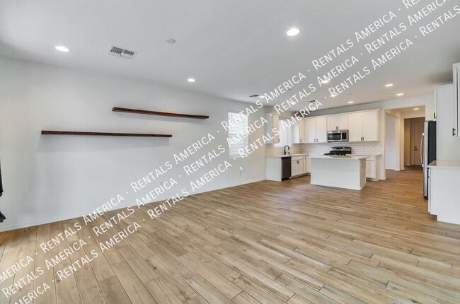 6642 E Via Arroyo Largo in Tucson, AZ - Building Photo - Building Photo