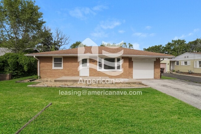 2221 N Northcrest Dr in Peoria, IL - Building Photo - Building Photo