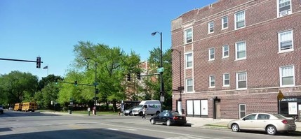 5208-14 N. Damen / 2000-10 W. Foster in Chicago, IL - Building Photo - Building Photo