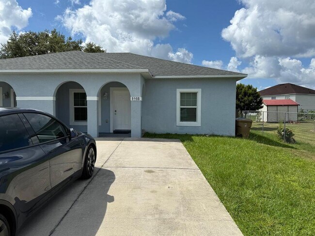 816 Abbeville Ct in Kissimmee, FL - Building Photo - Building Photo