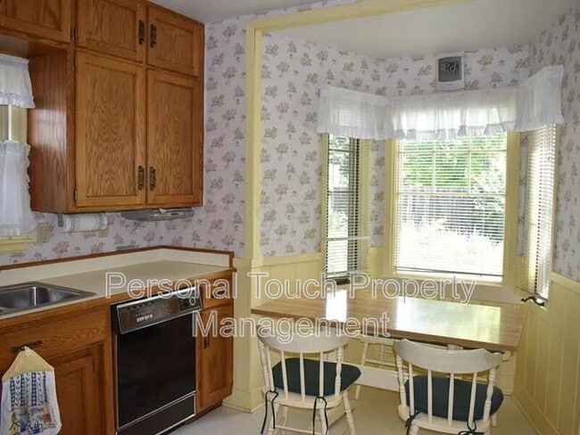 704 8th St S in Moorhead, MN - Building Photo - Building Photo