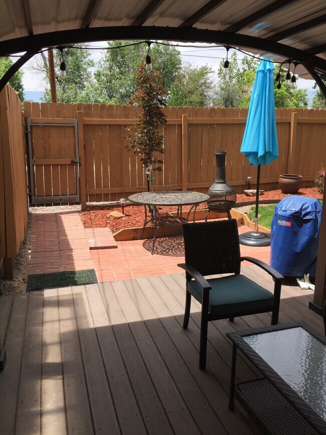 309 Cantril St Apartments and Nearby Castle Rock Apartments For Rent