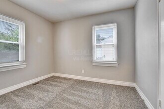 6604 Miles Ave in Louisville, KY - Building Photo - Building Photo