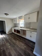 1013 W Spanish Camp Rd in Wharton, TX - Foto de edificio - Building Photo