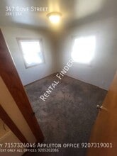 347 Dove St in Oshkosh, WI - Building Photo - Building Photo