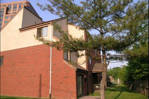 Underwood Elderly Apartment Homes in Hartford, CT - Building Photo - Building Photo