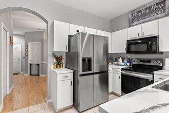 13137 Kings Crossing Dr in Gibsonton, FL - Building Photo - Building Photo