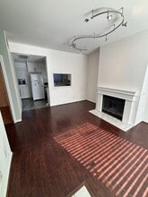 111 S Oak Knoll Ave, Unit 104 in Pasadena, CA - Building Photo - Building Photo