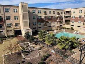 1100 W Trinity Mills Rd-Unit -2017 in Carrollton, TX - Building Photo - Building Photo