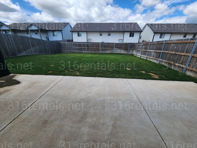 property at 5267 N Toben Ct