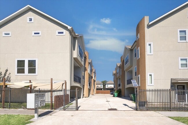 property at 5334 Kiam St