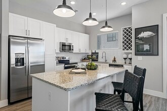 8200 Glenn Day Dr, Unit 3201 in Arlington, TX - Building Photo - Building Photo