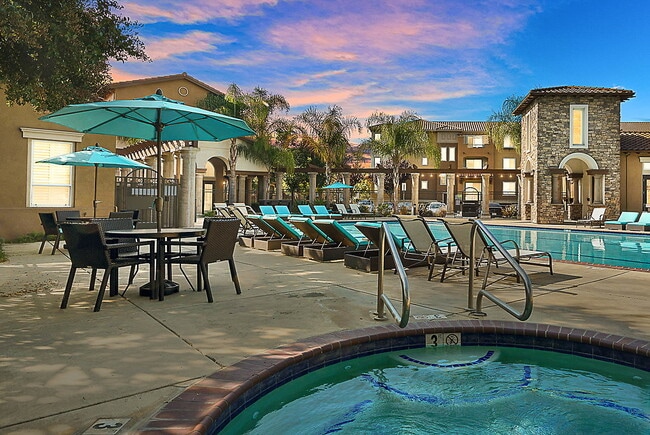 Bella Villagio in San Jose, CA - Foto de edificio - Building Photo