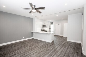 883 Grosvenor Avenue Apartment in Winnipeg, MB - Building Photo - Building Photo