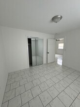 100 7th Ave in Nederland, TX - Foto de edificio - Building Photo