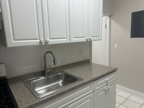 328 61st St in West New York, NJ - Building Photo - Building Photo