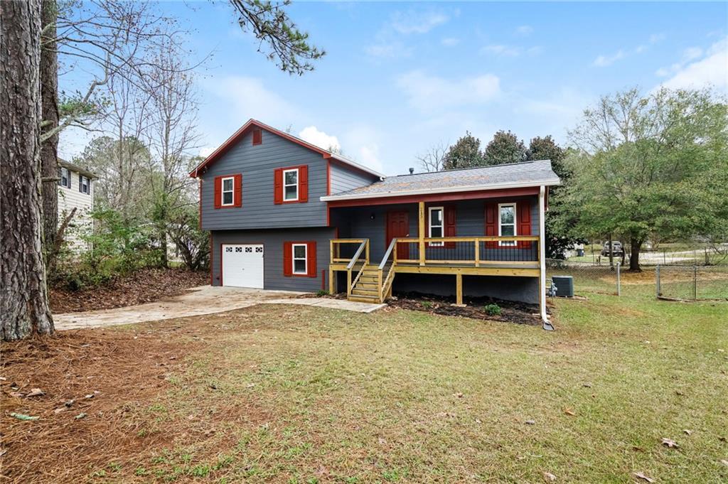 213 Westwood Trail in Dallas, GA - Building Photo