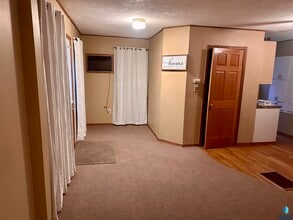 820 N Cedar St in Luverne, MN - Building Photo - Building Photo