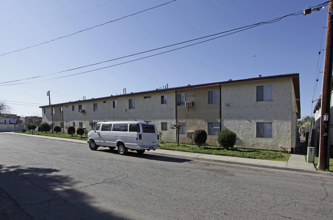 Waverly Place Apartment in Escondido, CA - Building Photo - Building Photo