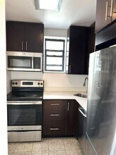 460 W 50th St in New York, NY - Building Photo - Building Photo