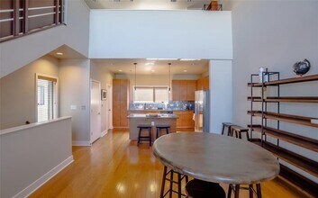 1702 S Lamar Blvd in Austin, TX - Building Photo - Building Photo