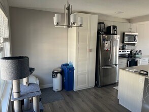 846 Daniels Way SW in Edmonton, AB - Building Photo - Building Photo