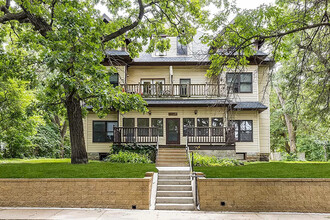 1910 Feronia Ave in St. Paul, MN - Foto de edificio - Building Photo