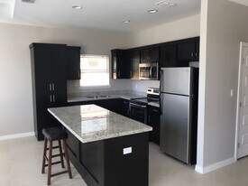 2816 Wolverine Street, Unit Apt 3 in Edinburg, TX - Building Photo