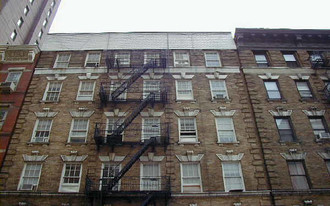 548-552 E 82nd St Apartamentos