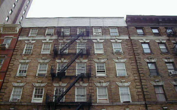 548-552 E 82nd St in New York, NY - Building Photo