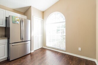 3318 Cypress Point Cir in St. Cloud, FL - Foto de edificio - Building Photo