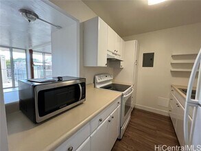 1215 Alexander St in Honolulu, HI - Building Photo - Building Photo