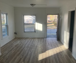 129 E South St in Jackson, MI - Building Photo - Building Photo