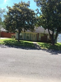 233 Highland Creek Pky