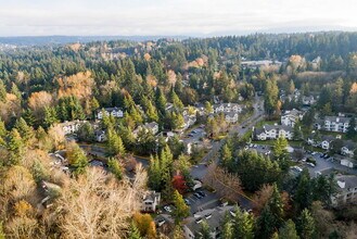 The Trails of Redmond in Redmond, WA - Foto de edificio - Building Photo