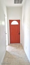 315 Cleveland Ave in Lehigh Acres, FL - Foto de edificio - Building Photo