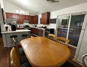 0xxx Commonwealth Blvd in Fairfax, VA - Foto de edificio - Building Photo