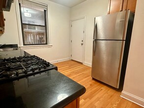 903 W Cornelia Ave in Chicago, IL - Building Photo - Building Photo