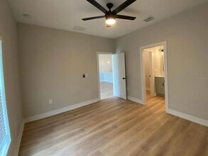 10524 Pendleton Ave in Englewood, FL - Building Photo - Building Photo