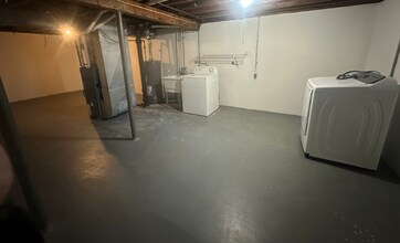 844 Indian Trail in Akron, OH - Foto de edificio - Building Photo